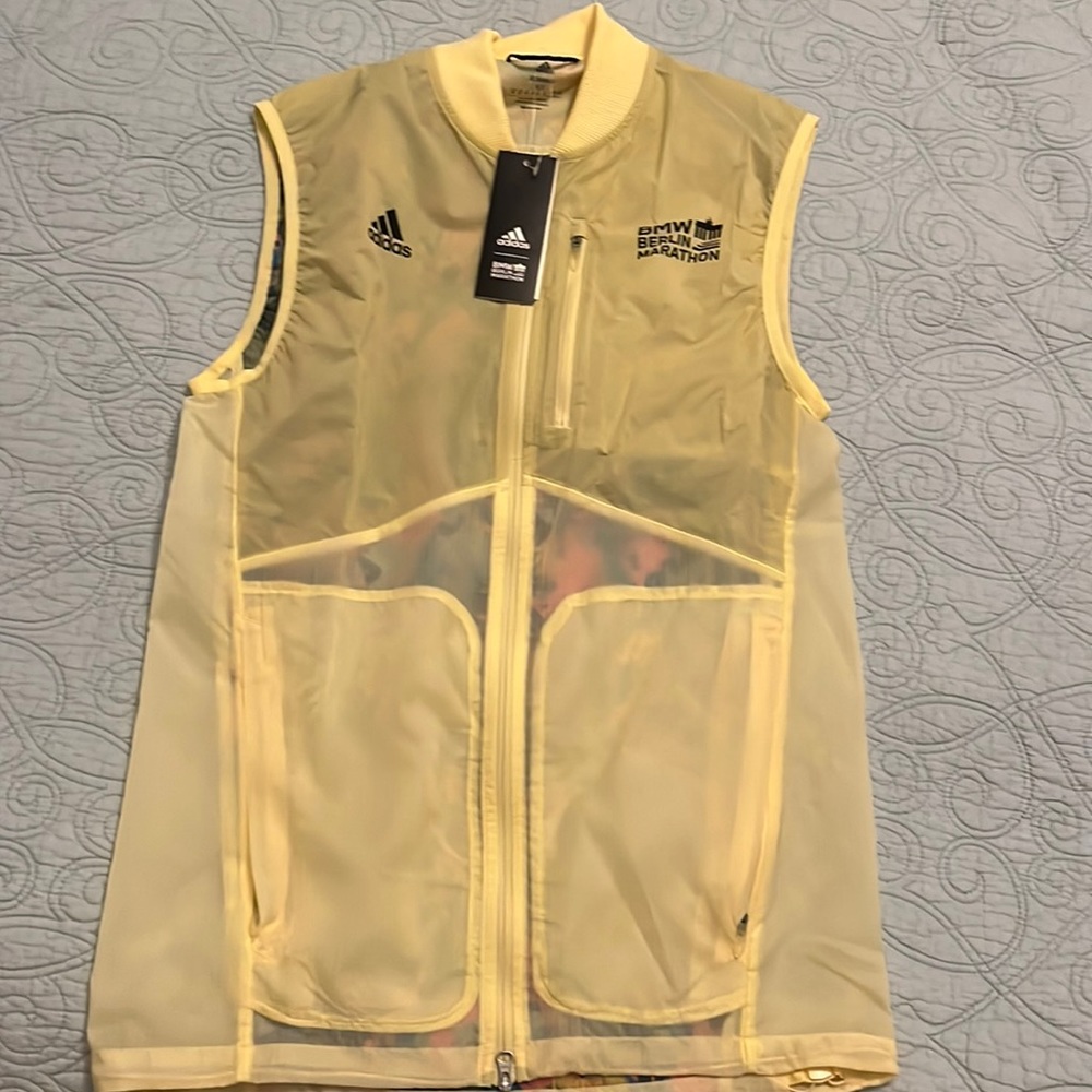 BMW Berlin Marathon Adidas Running vest NWT